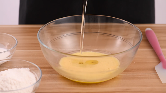 海盐蛋糕和一般蛋糕区别，海盐蛋糕是咸的吗（浓郁的海盐戚风蛋糕）