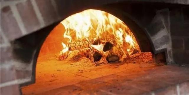 蒙古国独立现后悔吗，蒙古国现在咋样？会不会回到以前和中华帝国的关系（蒙古国的现状）