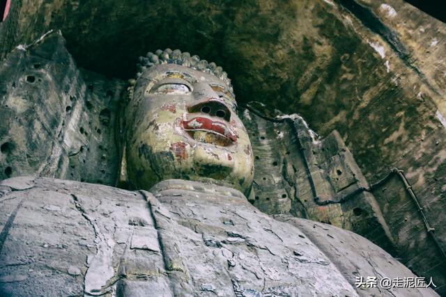荣县大佛介绍，荣县大佛寺简介（雄伟壮观——荣县大佛）