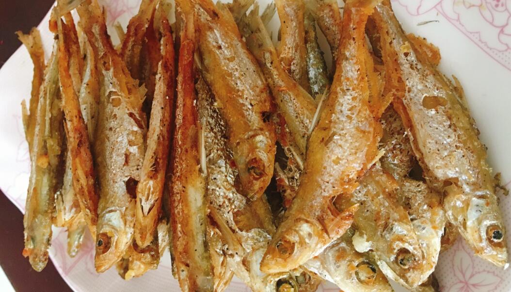 圖片[1]-【香煎小魚(yú)】做法步驟圖 不粘鍋 香酥美味-起舞食譜網(wǎng)