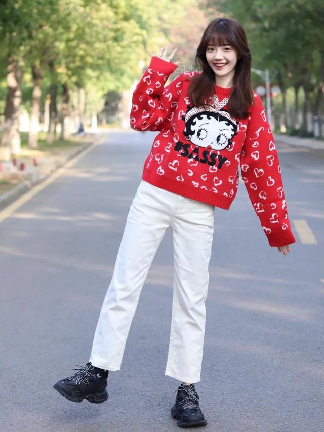矮个子服装搭配图片，矮个子女生成熟穿搭（小个子照着穿美爆整个冬天）