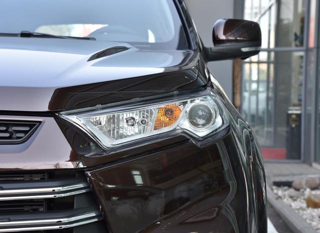 江铃驭胜怎么样，江铃驭胜汽油版好不好（10多万就能买的硬派越野车）