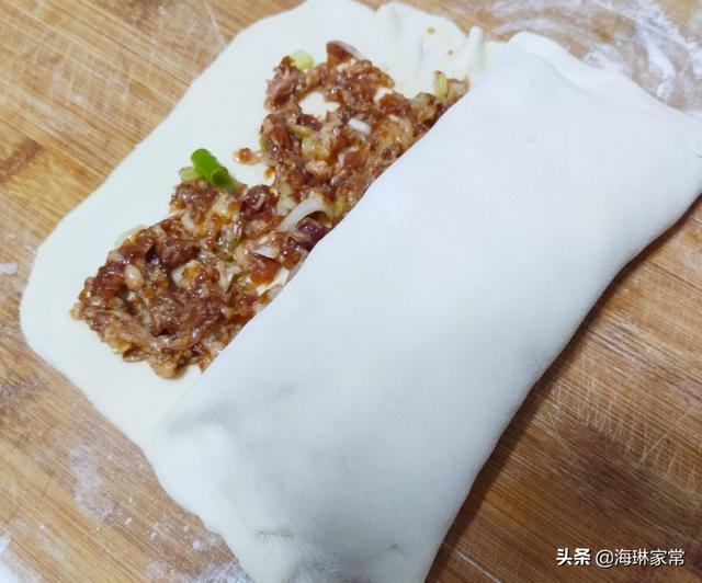 鲜香千层皮怎么做，千层皮的做法及配料（千层肉饼在家做）