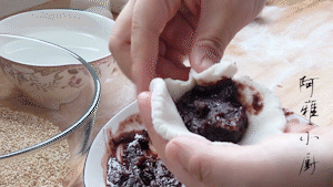 熟糯米粉怎么做，熟糯米粉能做什么糕点（糯米粉这样做太好吃了）