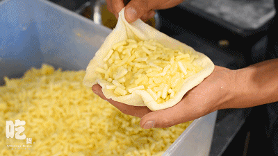 榴莲饼的家常做法视频，榴莲饼加盟（一个不到20块）