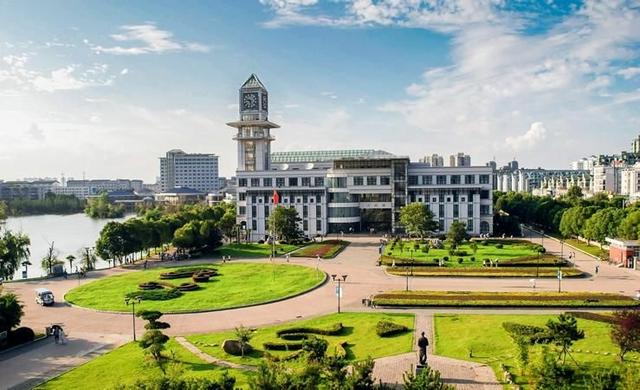 中南财经政法大学首义校区，中南财经政法大学首义校区地下为什么会有雷（藏有15组不为人知的“密码”）