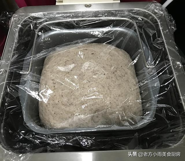 豆角包子素馅的做法，豆角素包子家常的做法（天天吃不腻给肉也不换）