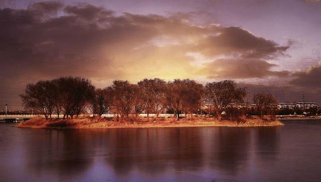 似水流年歌词，一个普通人的芳华：流年似水