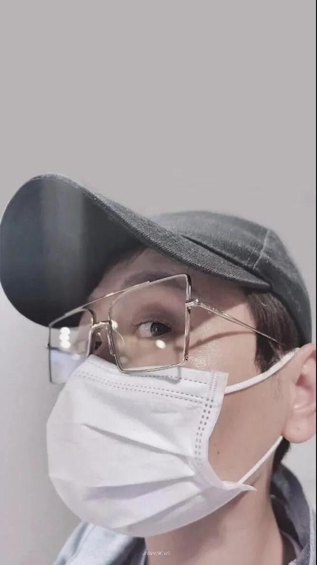 孟鹤堂，微信头像，孟鹤堂（老秦、李鹤东、张九南、孟鹤堂）