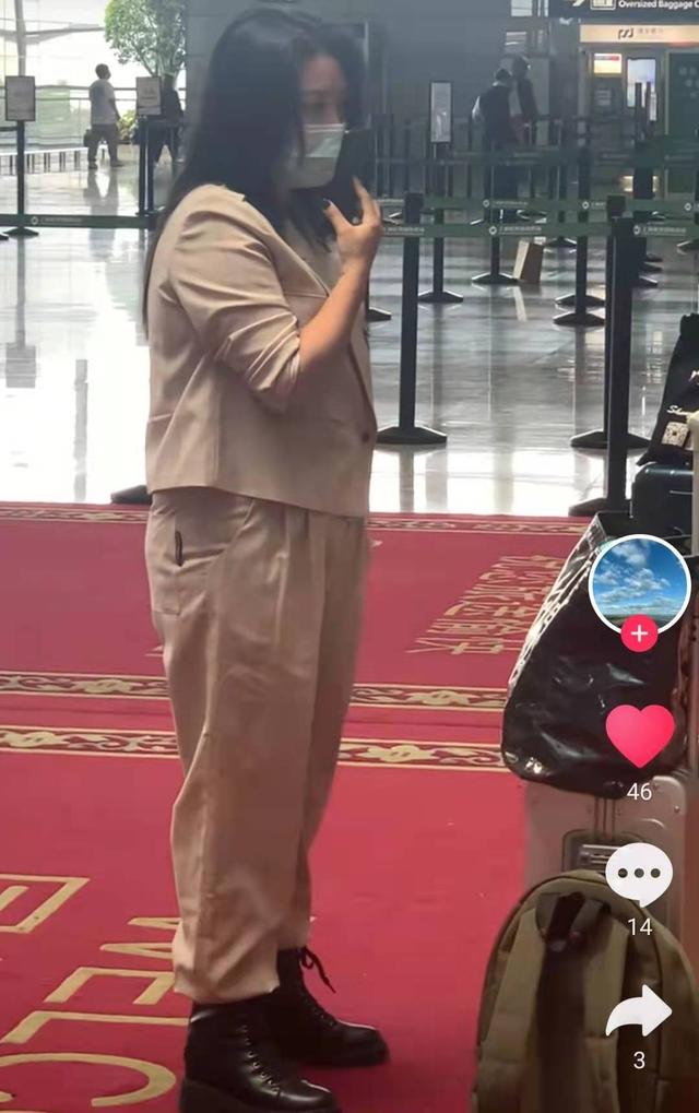 何洁身高体重，何洁实际身高体重（却发90斤清瘦精修图）