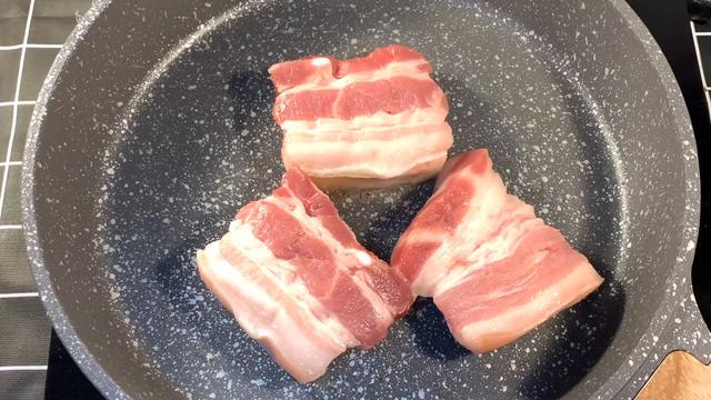 叉烧饭做法步骤，叉烧饭怎么做（用平底锅就可以做的叉烧饭）