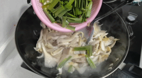 炒平菇怎么做好吃，平菇怎么炒好吃又简单（学得会的清炒平菇）