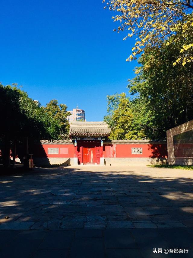 元大都遗址位于现在哪里，元大都遗址位于现在的哪个城市（遗迹众多、秋色醉人、晨跑、遛弯的生态园林）