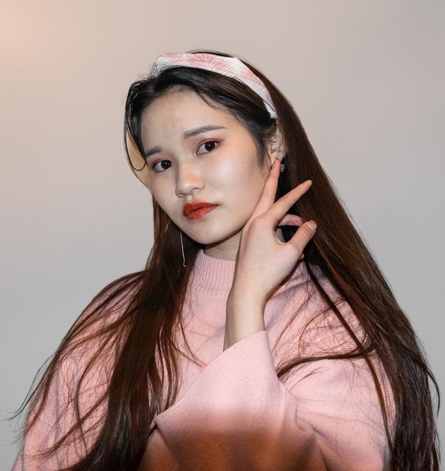 美图秀秀p腹肌步骤，美图秀秀如何使用一键P腹肌功能（你竟然还在用磨皮插件和美图秀秀）