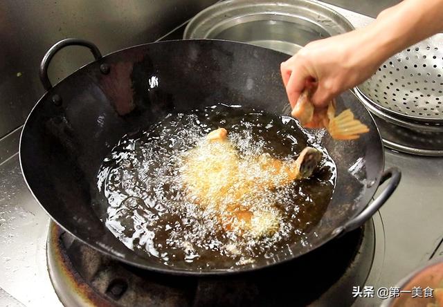 五香酥鲅鱼的做法，五香鲅鱼的做法最正宗的做法（这才是鱼肉最好吃的做法）