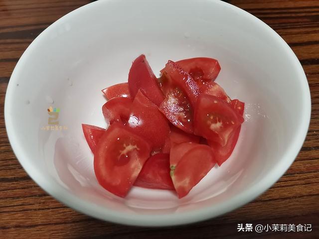 炒豇豆角用焯水吗，炒豇豆要焯水吗（豆角清脆入味不夹生）