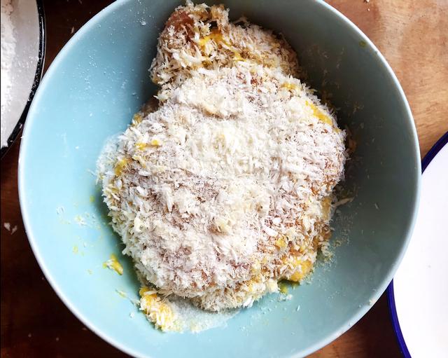 猪排盖饭怎么做，猪排盖饭怎么做好吃又简单（好吃到没话说的猪排盖浇饭）