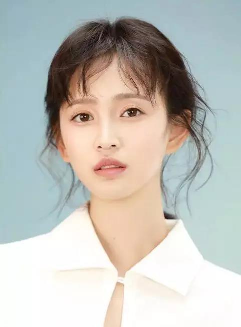 王彦霖高调认爱艾佳妮！情史“真真假假”，细品他背后三位女人