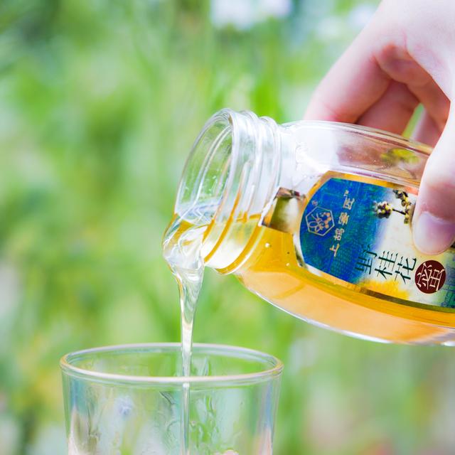 如何挑选好蜂蜜，如何挑选好蜂蜜糖（教你挑选靠谱蜂蜜小技巧）