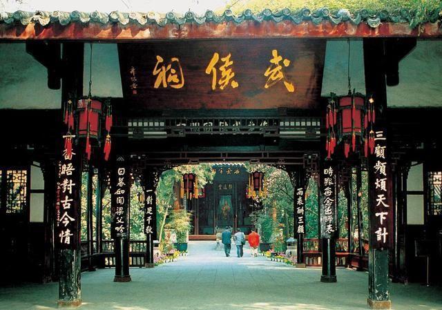 四川5大旅游城市攻略，四川好玩的城市排行榜（四川省最好玩的10个地方）