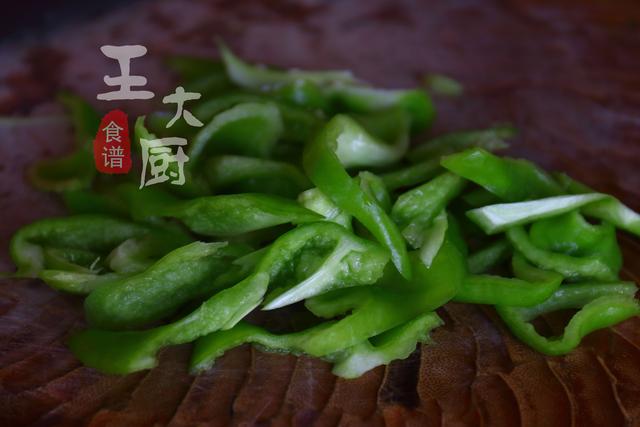 老虎菜是什么菜，老虎菜名字的由来（老虎菜的正宗做法）