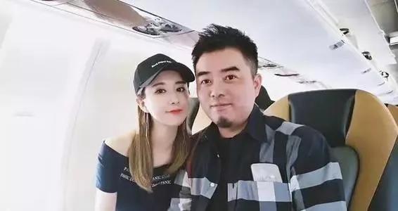 服装直播带货怎么找供货商，服装直播带货怎么找供货商合作？