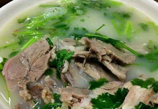 羊肉汤的做法三，成都简阳羊肉汤（厨师长亲手教你四款羊肉汤做法）