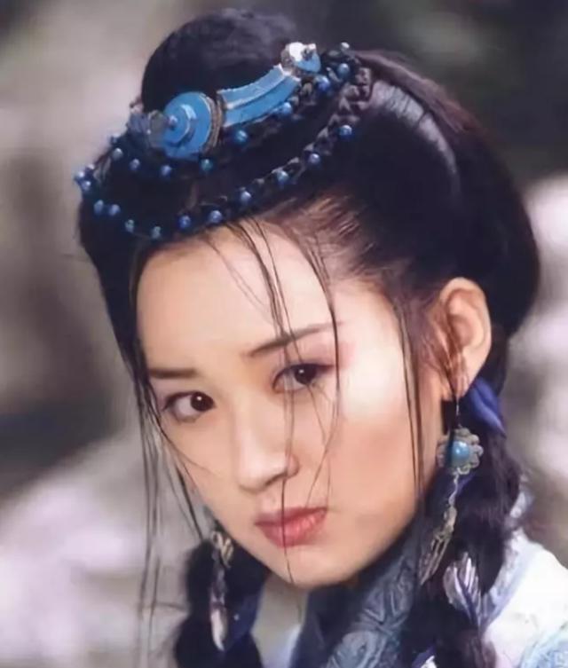 11位任盈盈,颜值各有千秋,最美的一版,竟不是关之琳
