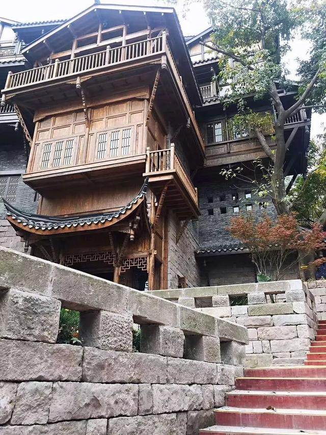 杭州新天地集团房地产官网，杭州新天地集团房地产官网网址（助力十八梯“重生”的杭州新天地集团）