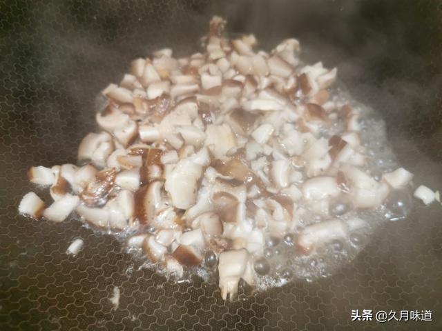 蔬菜汤的做法大全，蔬菜汤的做法大全家常（蔬菜汤湿气重吗）