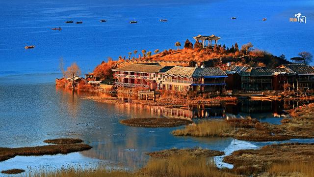 泸沽湖海拔高度多少米，泸沽湖海拔多高（穿越时空的浪漫邂逅）