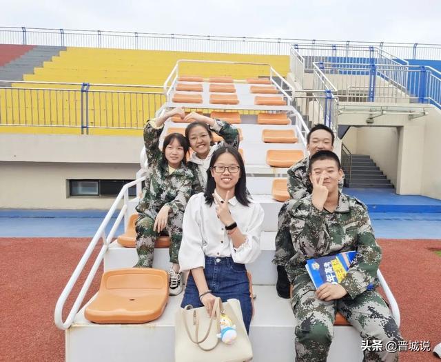 总裁的替身前妻冠华居燕子717微博，燕子712原创歌曲（晋城一中学子接力传承继续一中执教）