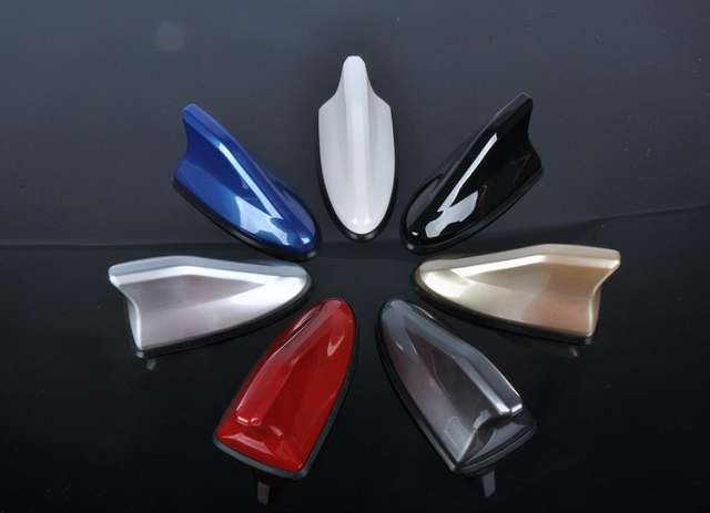 车顶的鲨鱼鳍做什么用的，车顶上边的鲨鱼鳍做什么用的（汽车车顶上的“鲨鱼鳍”有啥用）