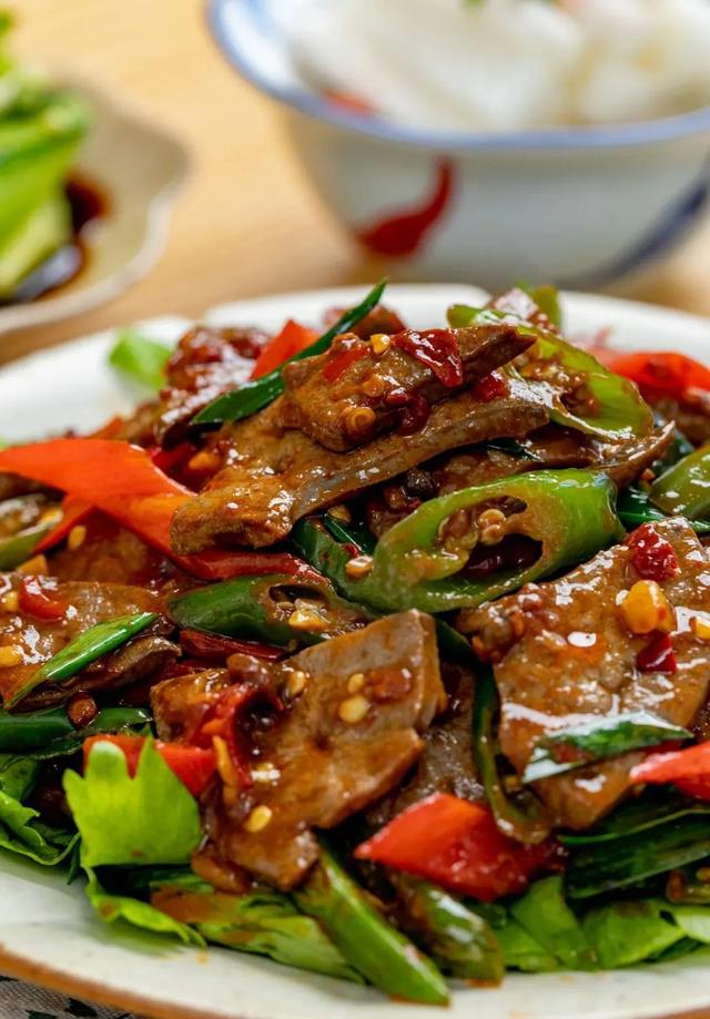 葱烧海参三种家常做法分享，葱烧海参的做法最正宗的做法（国家葱油地理：葱油）