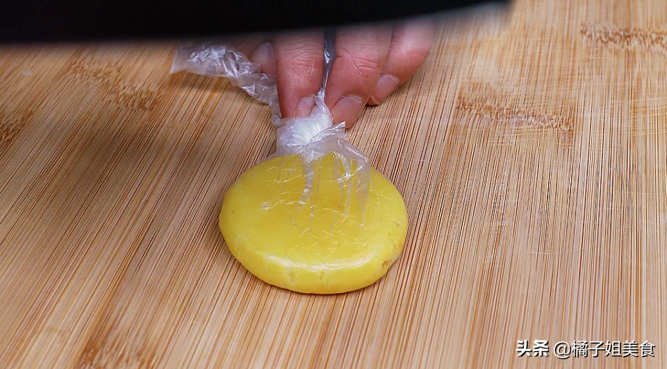 圖片[4]-家常小土豆餅酥脆做法：5步炸出金黃外皮，燒烤料調(diào)味比肉還搶-起舞食譜網(wǎng)