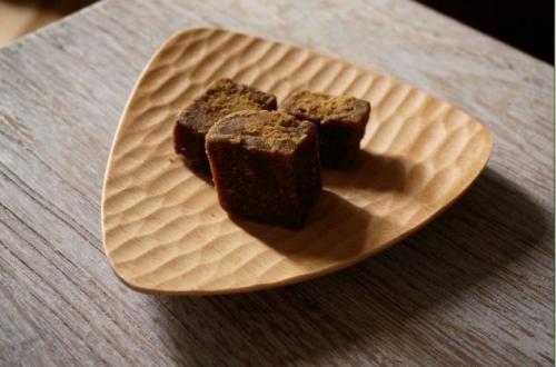 一瓶野格相当于多少啤酒，野格配红牛几瓶_一瓶野格配多少红牛合适（征服大酒量的网红酒——野格到底有多猛）