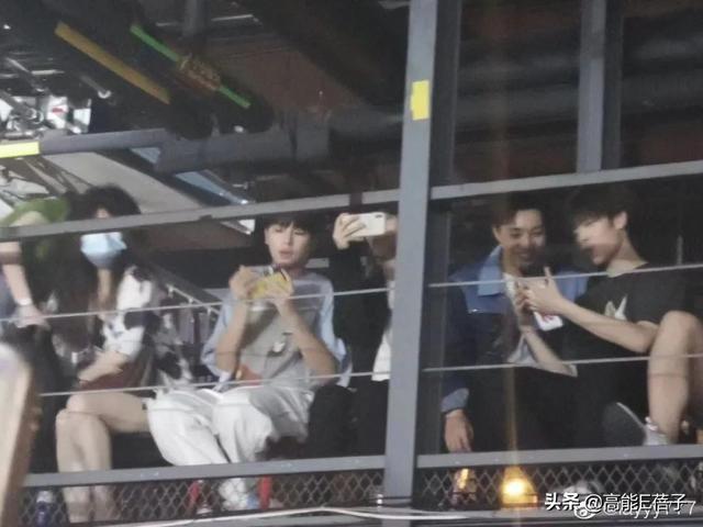 韩美娟是谁，韩美娟是哪儿的人（韩美娟直播痛哭回应了）