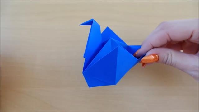 纸鹤的折法，折千纸鹤的步骤图（带你学习如何制作简单的传统纸鹤）