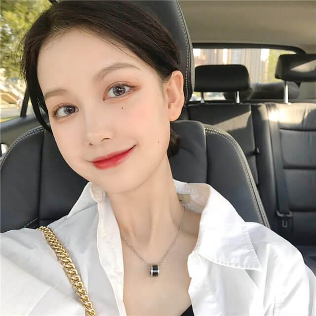 为什么脸颊毛孔粗大，为什么脸颊毛孔粗大有黑毛（这5个原因可导致毛孔粗大）