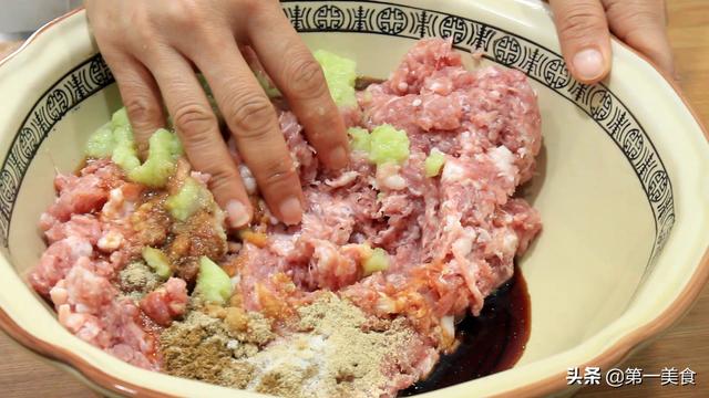 如何自制包子蒸出来更松软，包子蓬松暄软不塌皮
