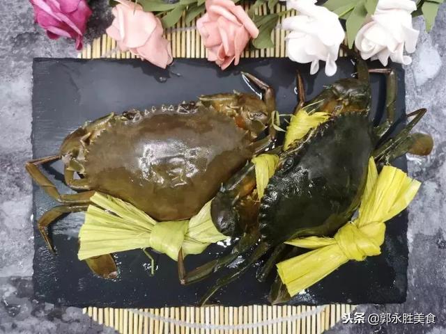 螃蟹的洗法，香辣蟹的做法（手把手教你吃螃蟹的正确清洗方法）
