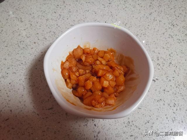 黑米的热量是多少，黑米热量多少卡（口感似鲍鱼而著称的菇类）