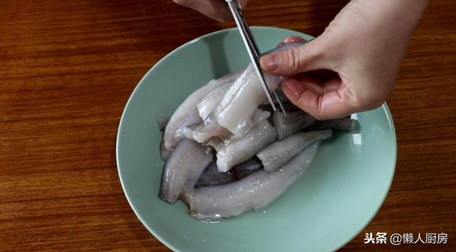 豆腐鱼又叫什么鱼，有一种鱼叫做豆腐鱼怎么做才好吃（这是椒盐豆腐鱼的做法）