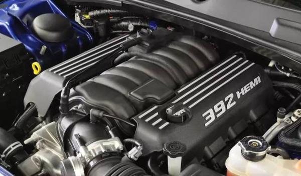 气门的类型可以分为哪些，气门按照结构可以分为（汽车发动机的种类可以细分为50多种）