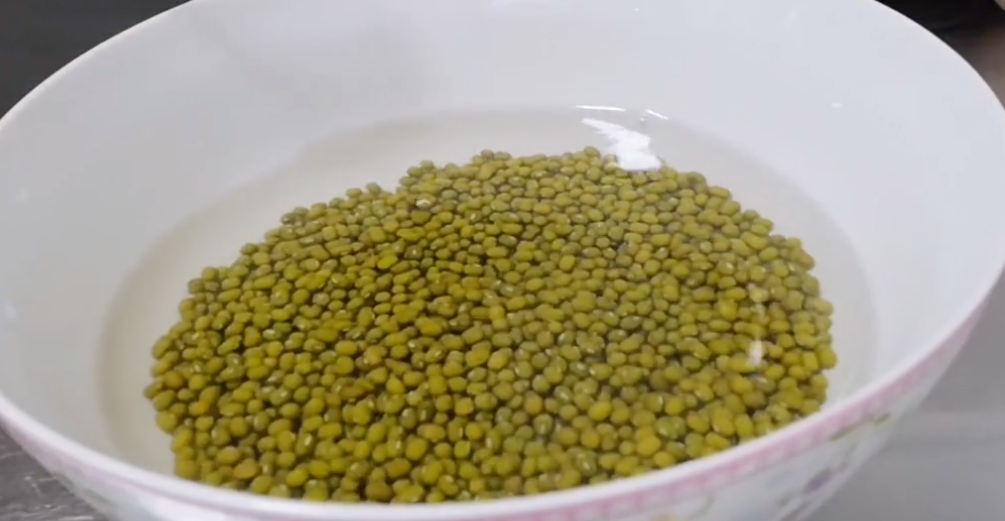 圖片[2]-發(fā)綠豆芽步驟圖 4天就能吃 又粗又壯好吃更安全-起舞食譜網