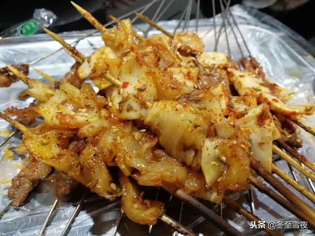 烧烤可以烤什么，韩式烤肉都可以烤什么（十二道烧烤店必烤菜品）