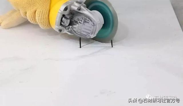 岩板是什么材料，岩板是什么材料合成的（一篇文章为你解答）