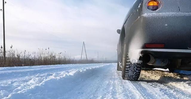 新手开车省油技巧，开车如何节省油技巧（新手开车如何更省油）