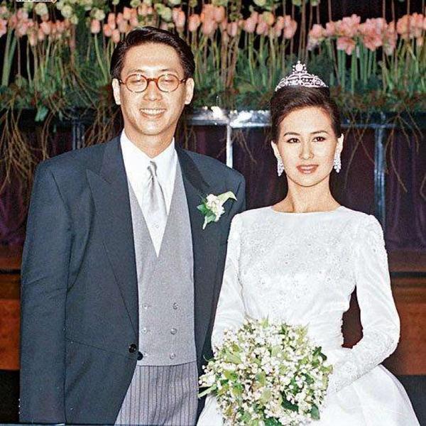 赌王的子女介绍，赌王的老婆及子女介绍（有人落魄到靠脚底按摩为生）