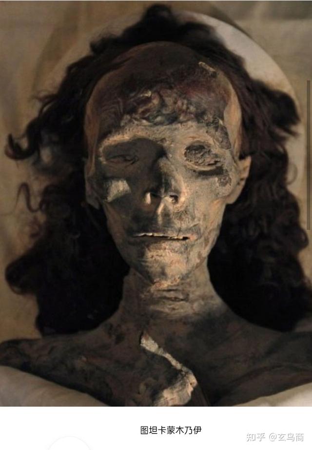 流泪跪坐表情包，微信头像，流泪跪坐表情包（三星堆扭头跪坐青铜人像是相士王）